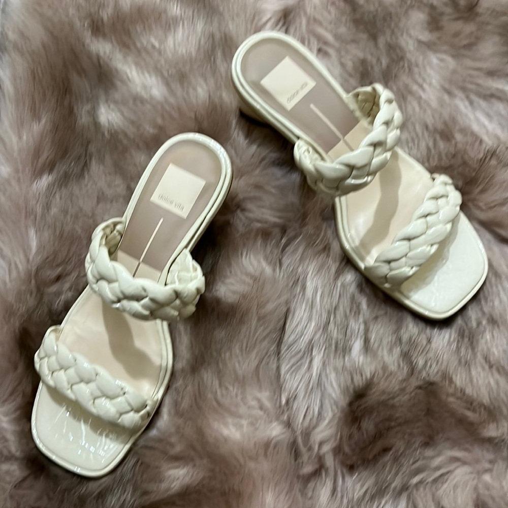 Dolce Vita
Paily Braided Two-Band City Sandals